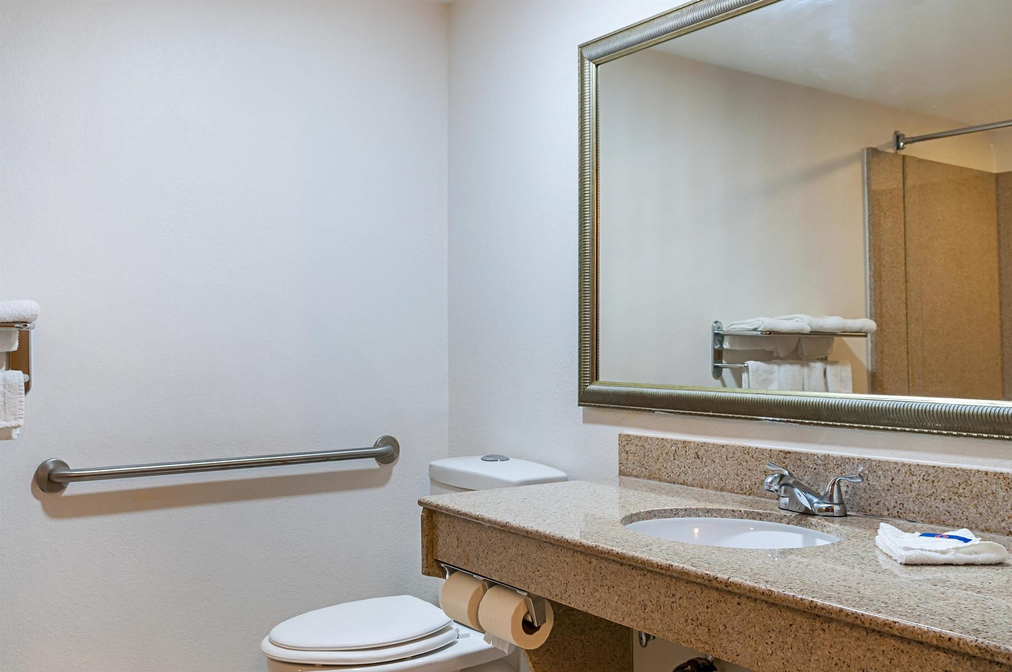 Hotel 6-new Orleans, La - Near Downtown 4*